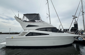 thumb_093233-carver-yachts-38-super-sport