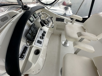 thumb_093233-carver-yachts-38-super-sport