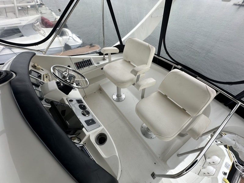 banner_093233-carver-yachts-38-super-sport