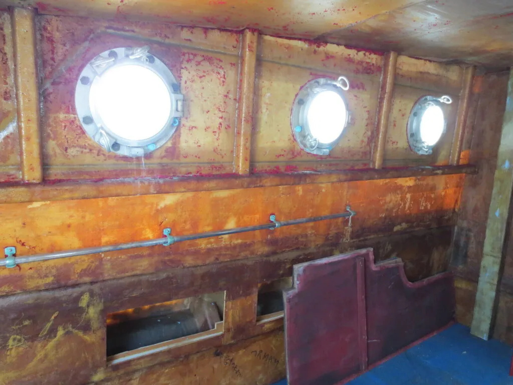 banner_093268-urasoe-shipyard-fishing-vessel