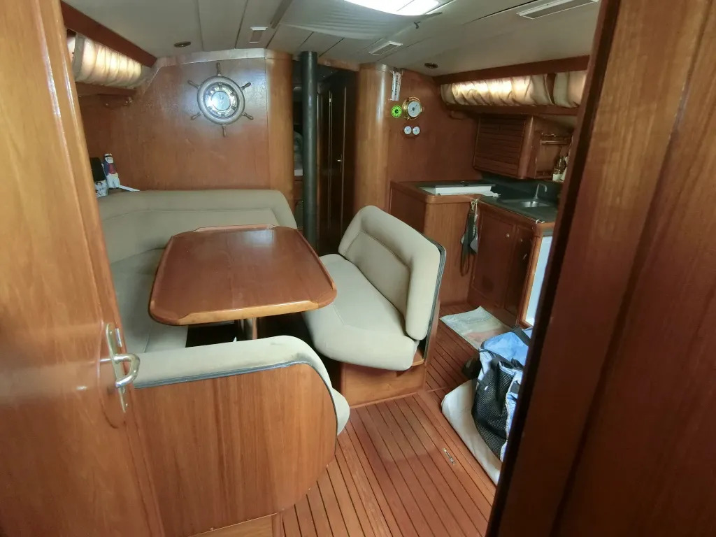 banner_093306-jeanneau-sun-magic-44