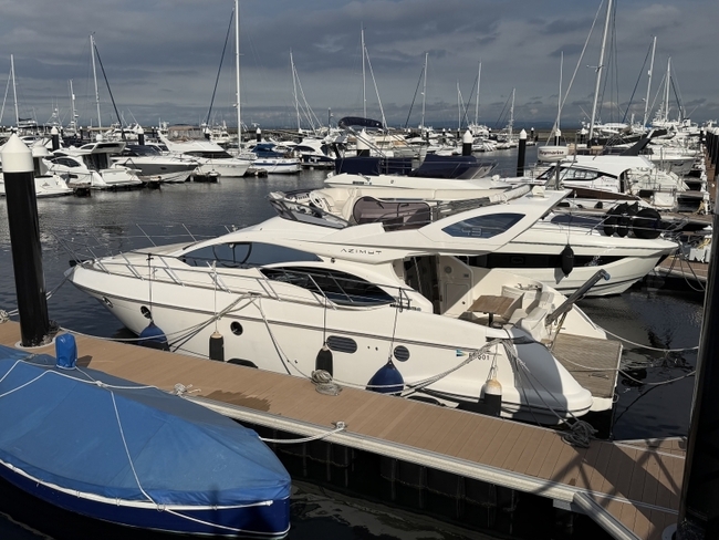 medium_093302-azimut-yachts-43