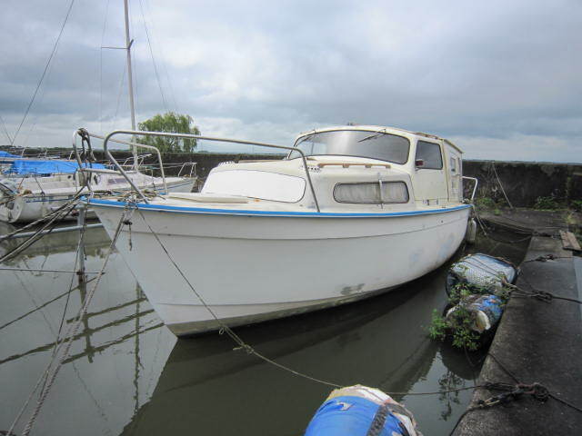 medium_093406-albin-marine-25