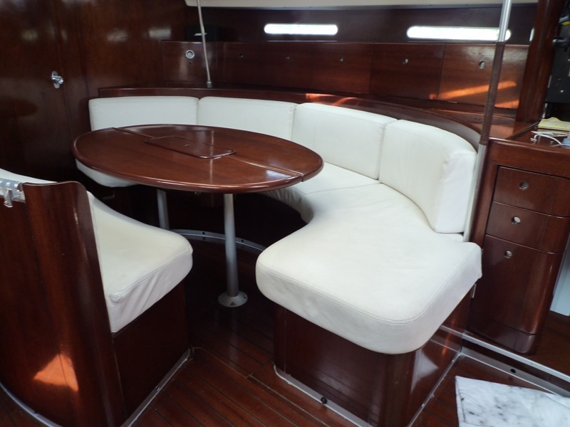 banner_093438-beneteau-first-45