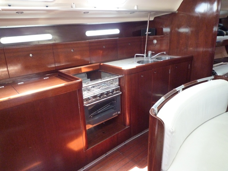 banner_093438-beneteau-first-45
