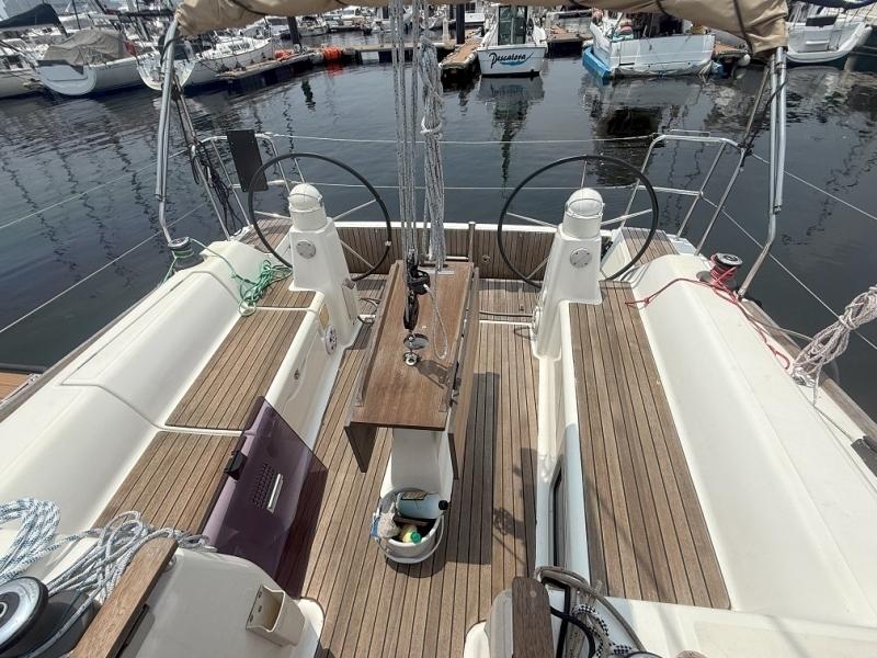 banner_093439-dufour-yachts-36