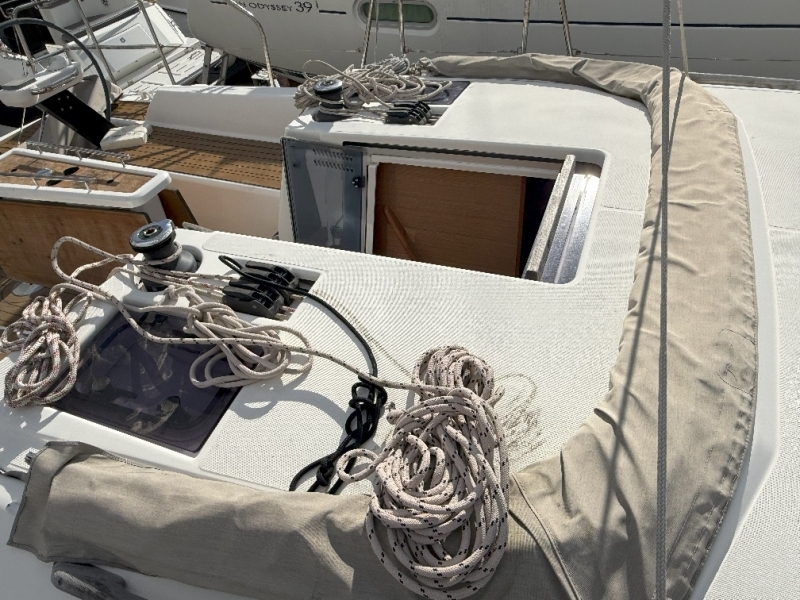 banner_093439-dufour-yachts-36