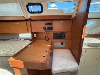 thumb_093439-dufour-yachts-36