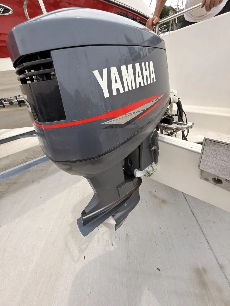 banner_093445-yamaha-f-23