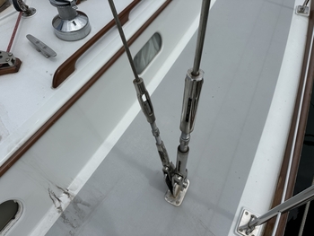 thumb_093458-hinckley-sw-42