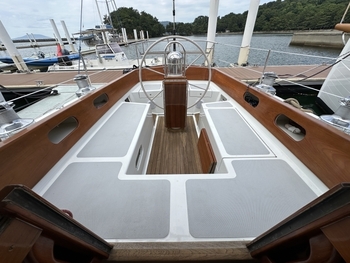 thumb_093458-hinckley-sw-42