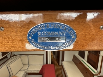 thumb_093458-hinckley-sw-42