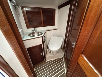 thumb_093458-hinckley-sw-42