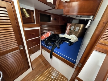 thumb_093458-hinckley-sw-42