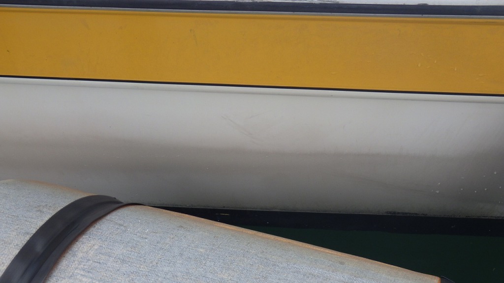 banner_093460-yamaha-uf-27