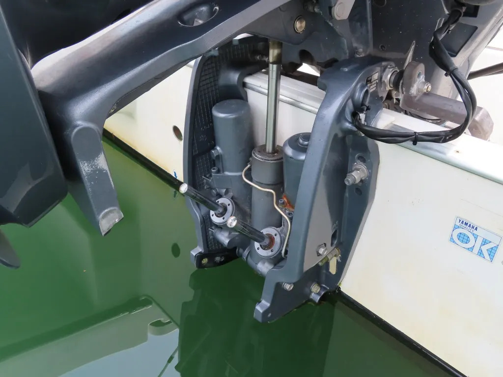 banner_093504-yamaha-yfr-27-fsr