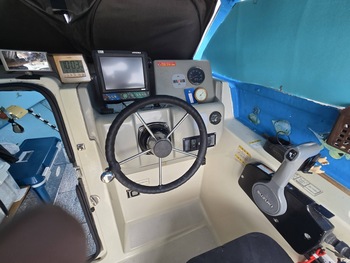 thumb_093110-nissan-fp730t