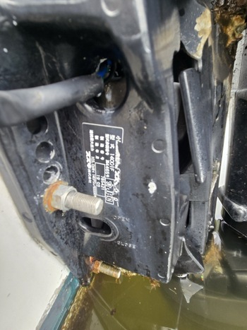 thumb_093110-nissan-fp730t