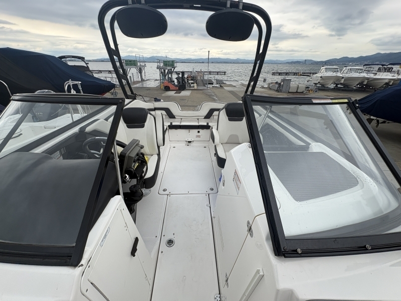 banner_093615-yamaha-ar240