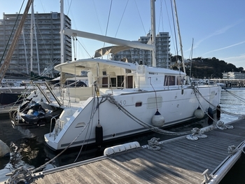 thumb_089556-lagoon-450-catamaran