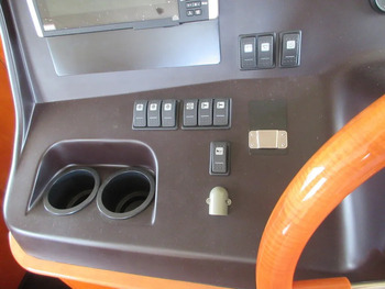thumb_093781-toyota-ponam-45
