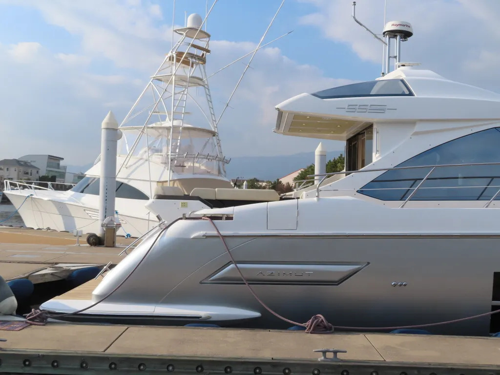 banner_074362-azimut-yachts-55s
