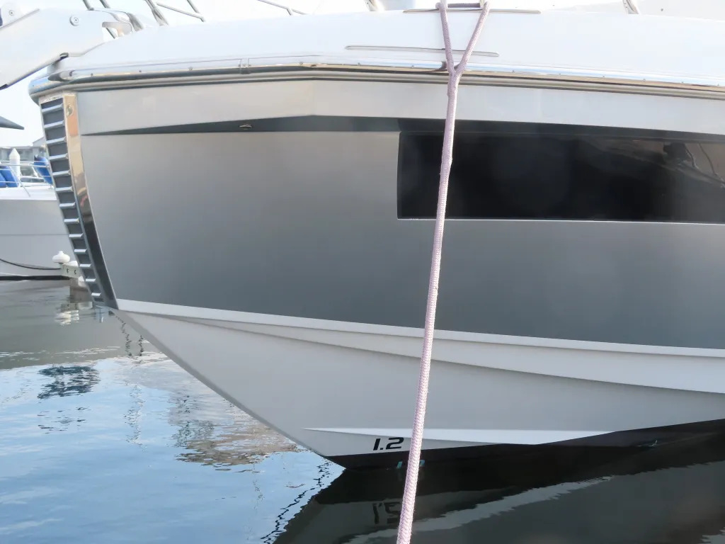 banner_074362-azimut-yachts-55s