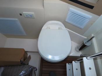 thumb_074362-azimut-yachts-55s