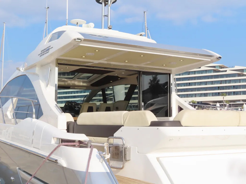 banner_074362-azimut-yachts-55s