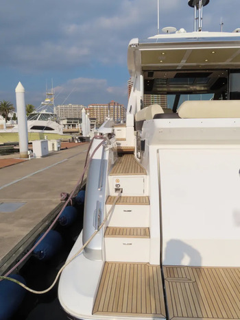 thumb_074362-azimut-yachts-55s