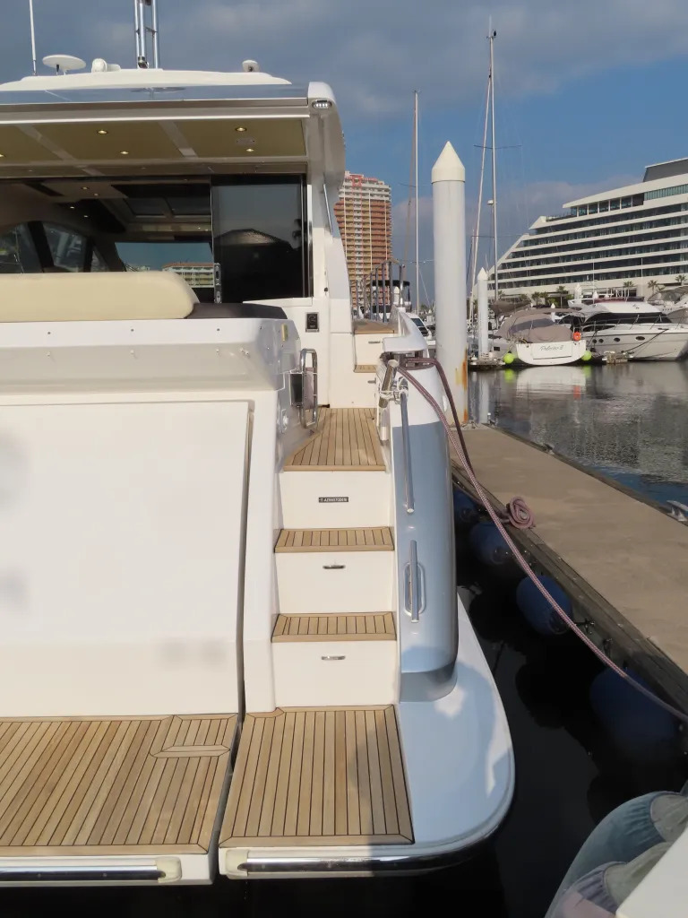 banner_074362-azimut-yachts-55s