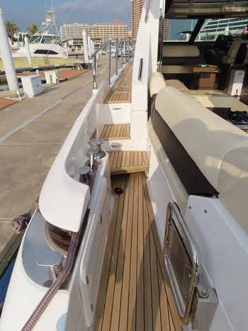 thumb_074362-azimut-yachts-55s