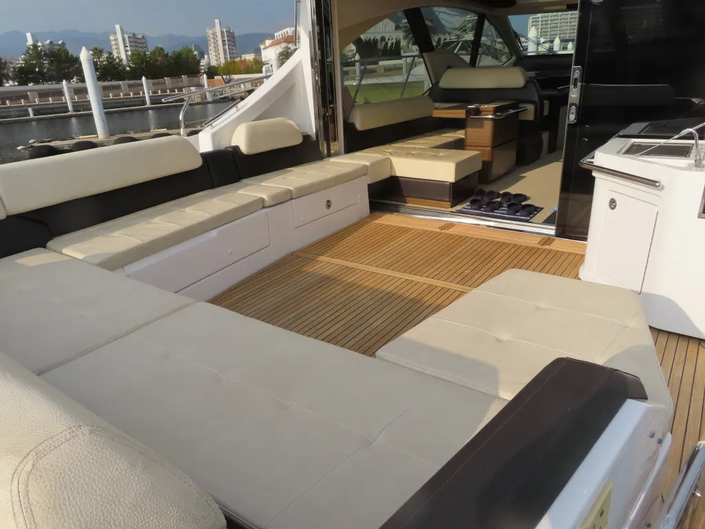 banner_074362-azimut-yachts-55s