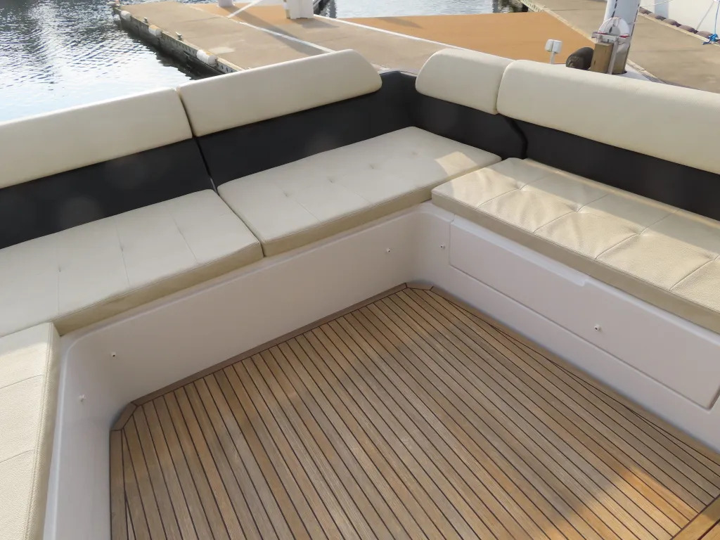 banner_074362-azimut-yachts-55s
