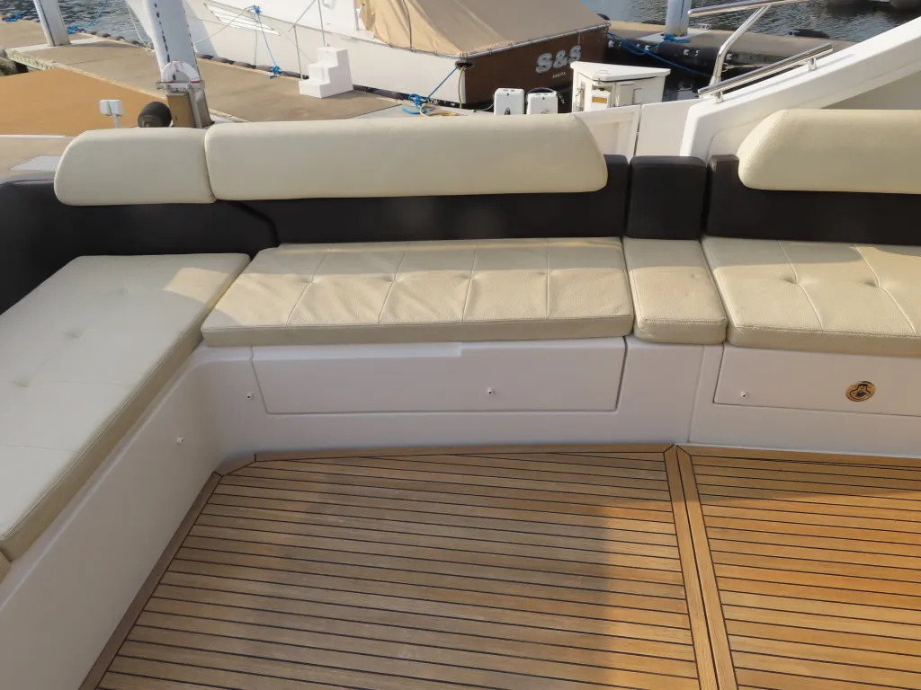 banner_074362-azimut-yachts-55s