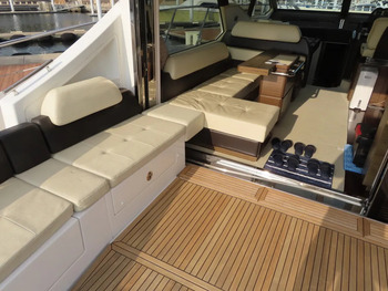 thumb_074362-azimut-yachts-55s