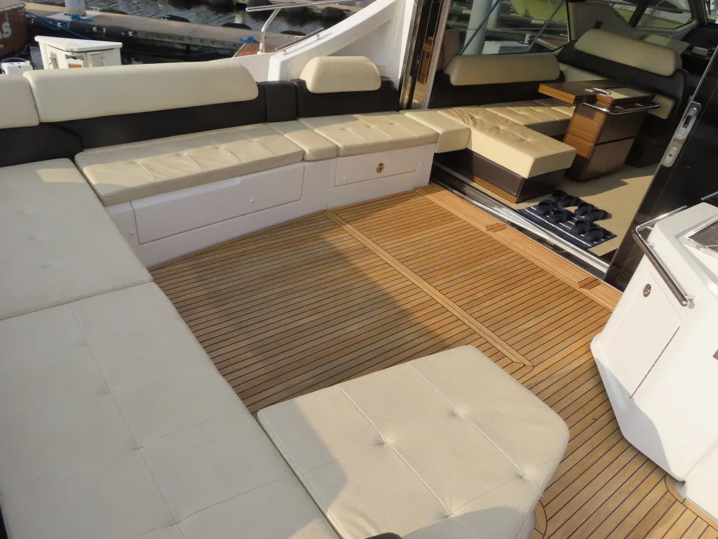 banner_074362-azimut-yachts-55s
