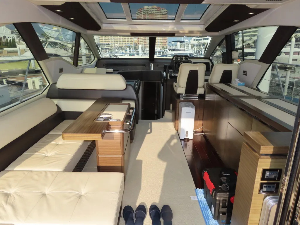 banner_074362-azimut-yachts-55s