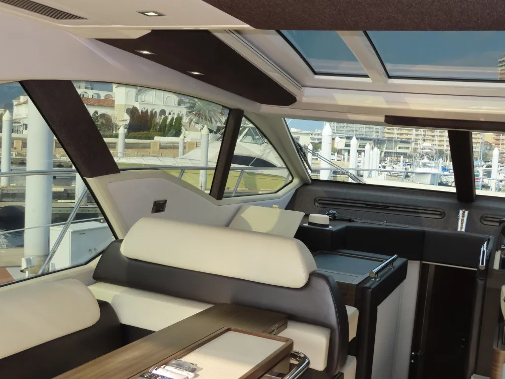 banner_074362-azimut-yachts-55s