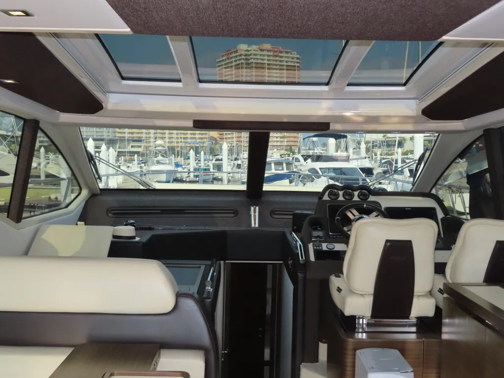 banner_074362-azimut-yachts-55s