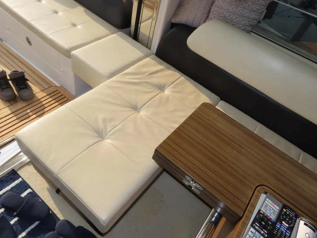 banner_074362-azimut-yachts-55s
