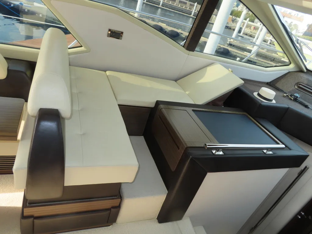 banner_074362-azimut-yachts-55s