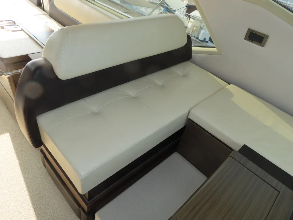 banner_074362-azimut-yachts-55s