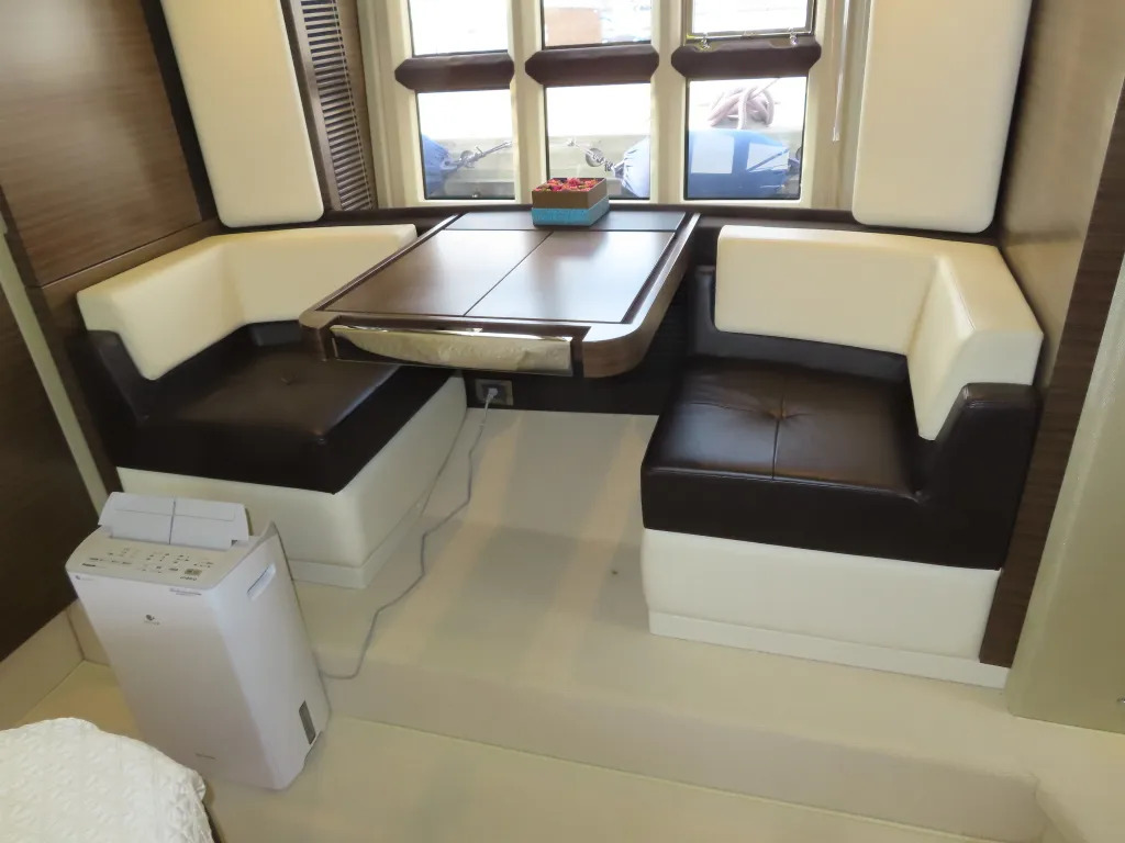 banner_074362-azimut-yachts-55s