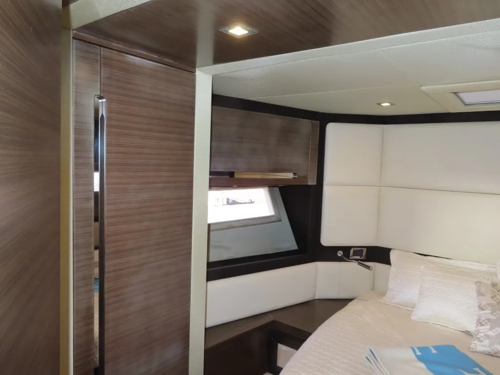 banner_074362-azimut-yachts-55s