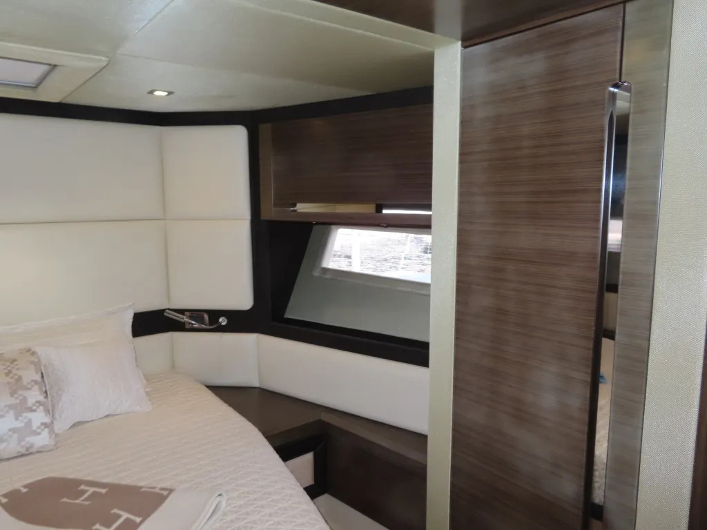 banner_074362-azimut-yachts-55s