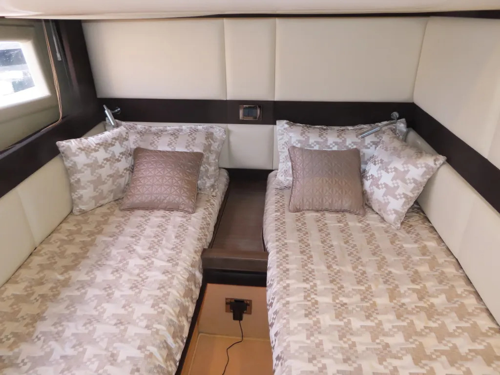 banner_074362-azimut-yachts-55s