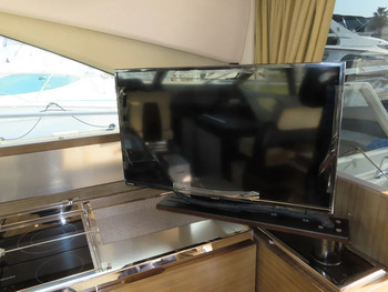 thumb_074362-azimut-yachts-55s