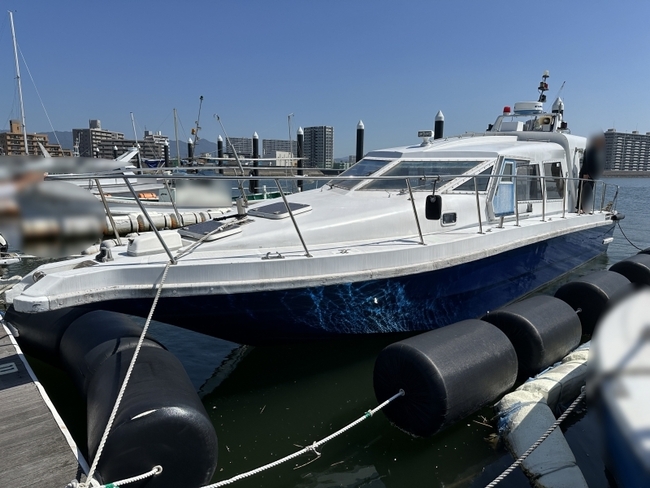 medium_094037-ehime-plastics-shipyard-fishing-vessel
