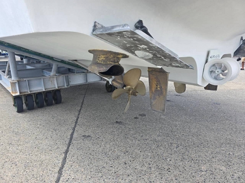 banner_094045-sea-ray-450-sedan-bridge